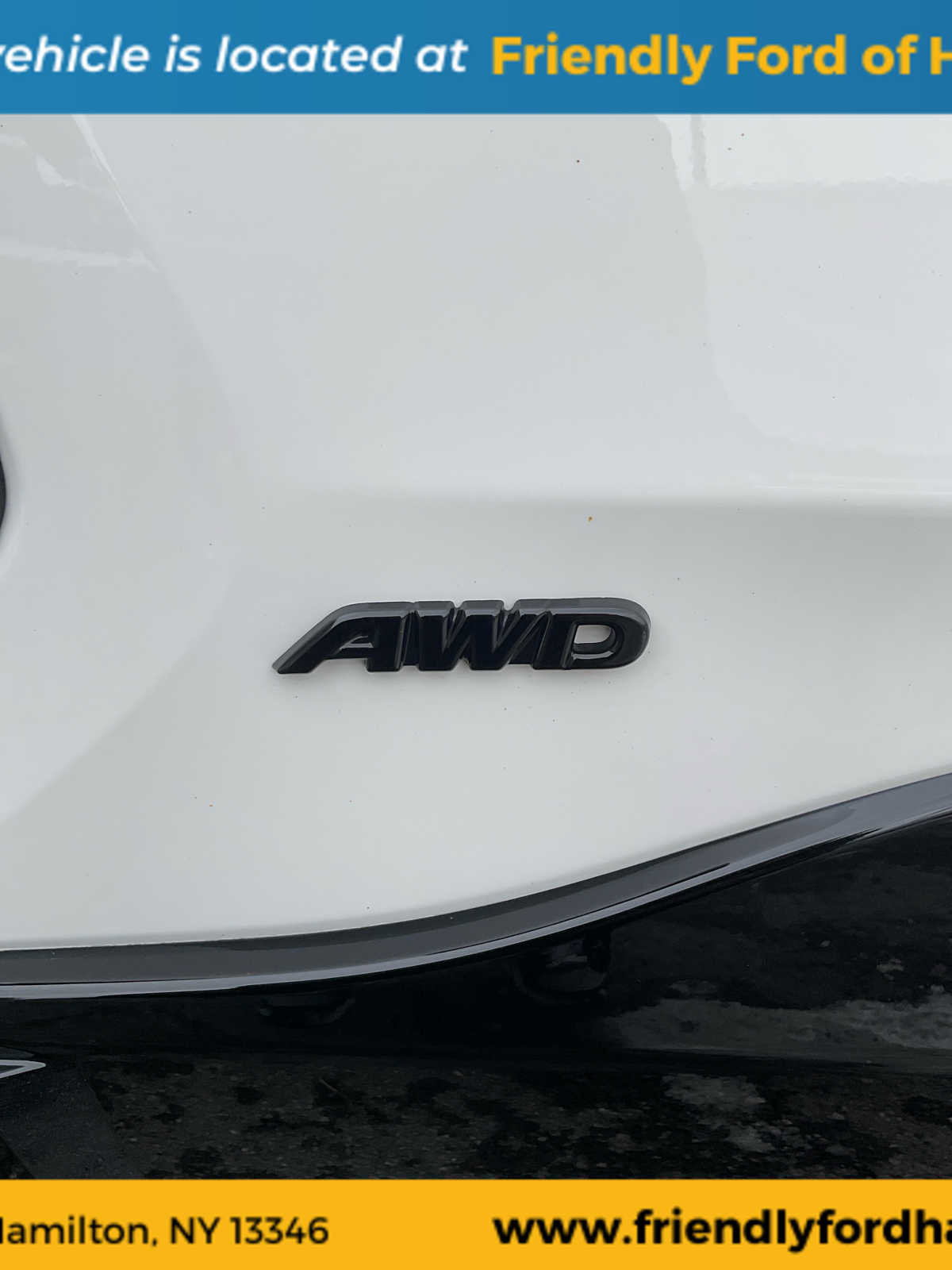 Used 2024 Toyota RAV4 SE w/ Weather & Moonroof Package image 18