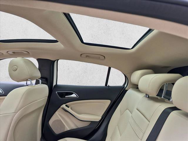 Used 2019 Mercedes-Benz GLA 250 4MATIC image 21