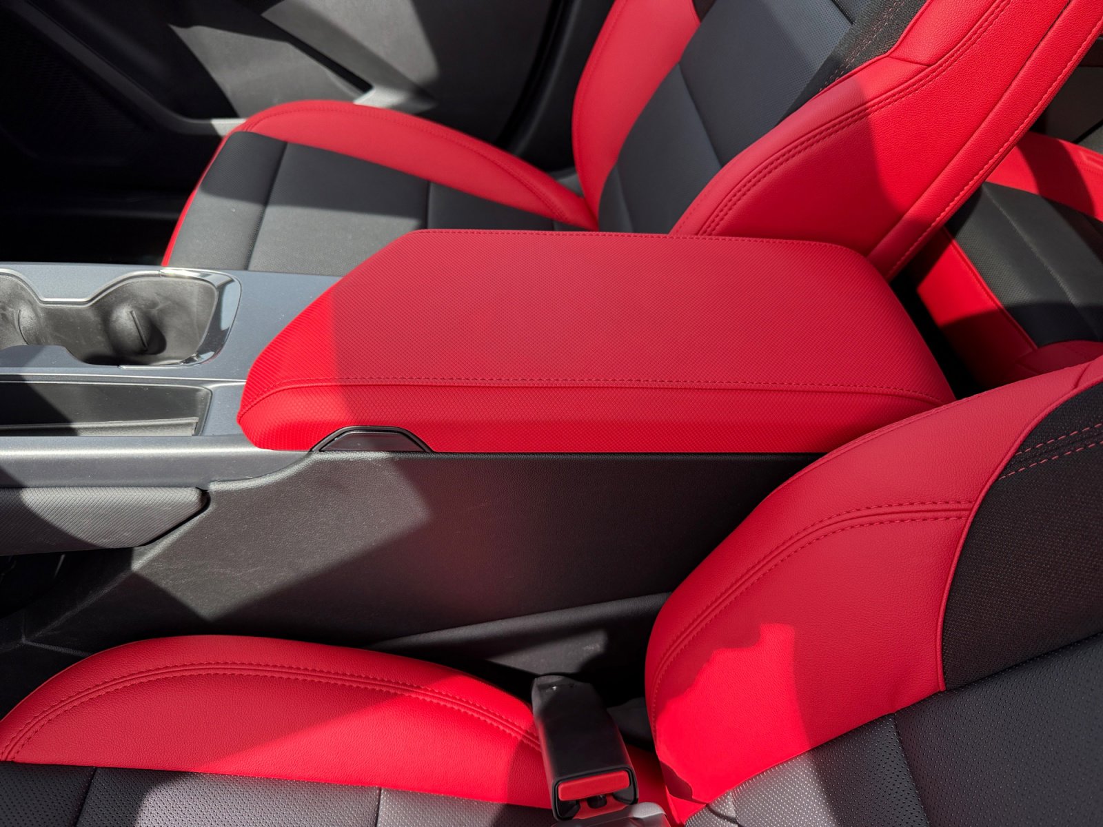 New 2026 Chevrolet Equinox EV RS w/ LPO, Tech Bronze Package image 14