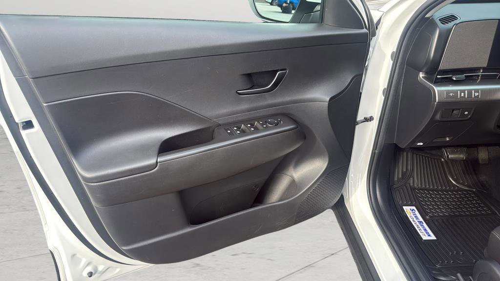 Used 2024 Hyundai Kona SEL AWD/4WD image 11