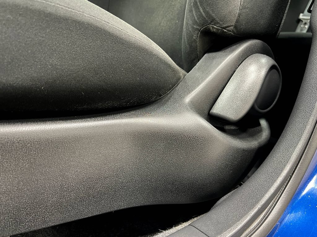 Used 2014 Nissan Versa S FWD image 15