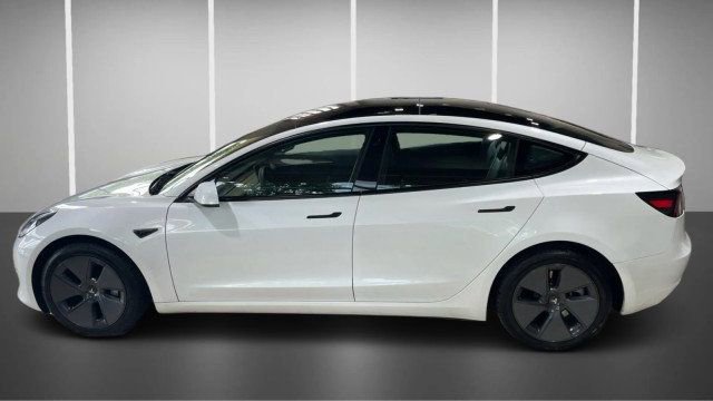 Used 2023 Tesla Model 3 Standard Range RWD image 14