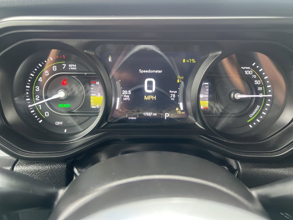 Used 2025 Jeep Wrangler Unlimited Sahara w/ Safety Group AWD/4WD image 39