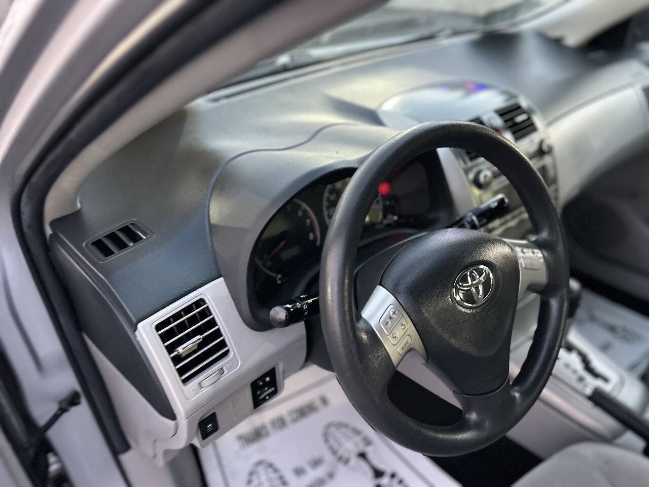 Used 2011 Toyota Corolla LE FWD image 9