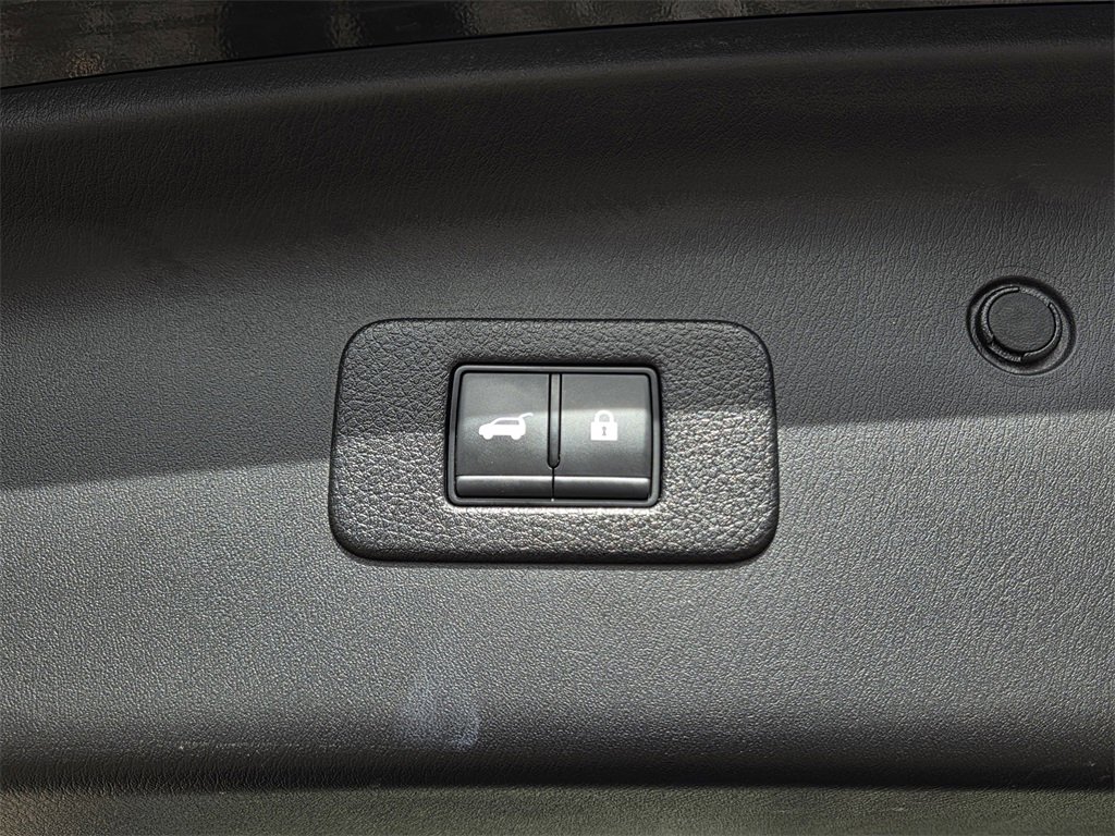 Used 2023 Nissan Armada Platinum w/ Captain's Chairs Package image 26