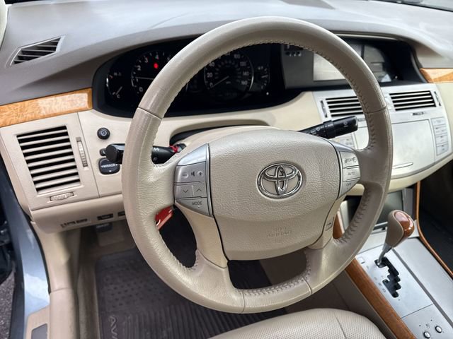 Used 2006 Toyota Avalon XLS image 17