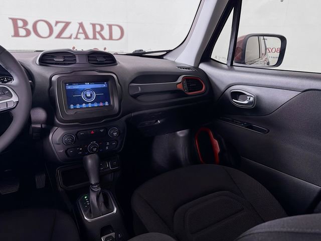 Used 2020 Jeep Renegade Latitude FWD image 26