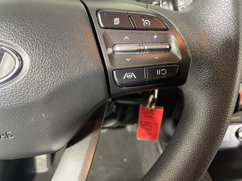Used 2022 Hyundai Kona SE image 14