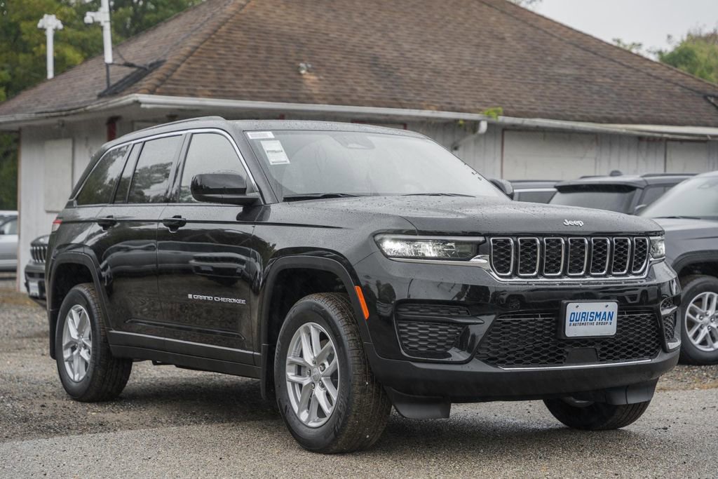 New 2025 Jeep Grand Cherokee Laredo X w/ Luxury Tech Group I