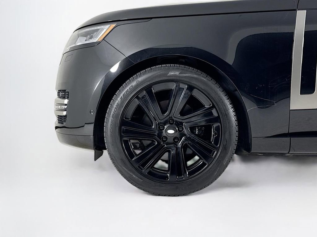 Used 2023 Land Rover Range Rover SE image 26