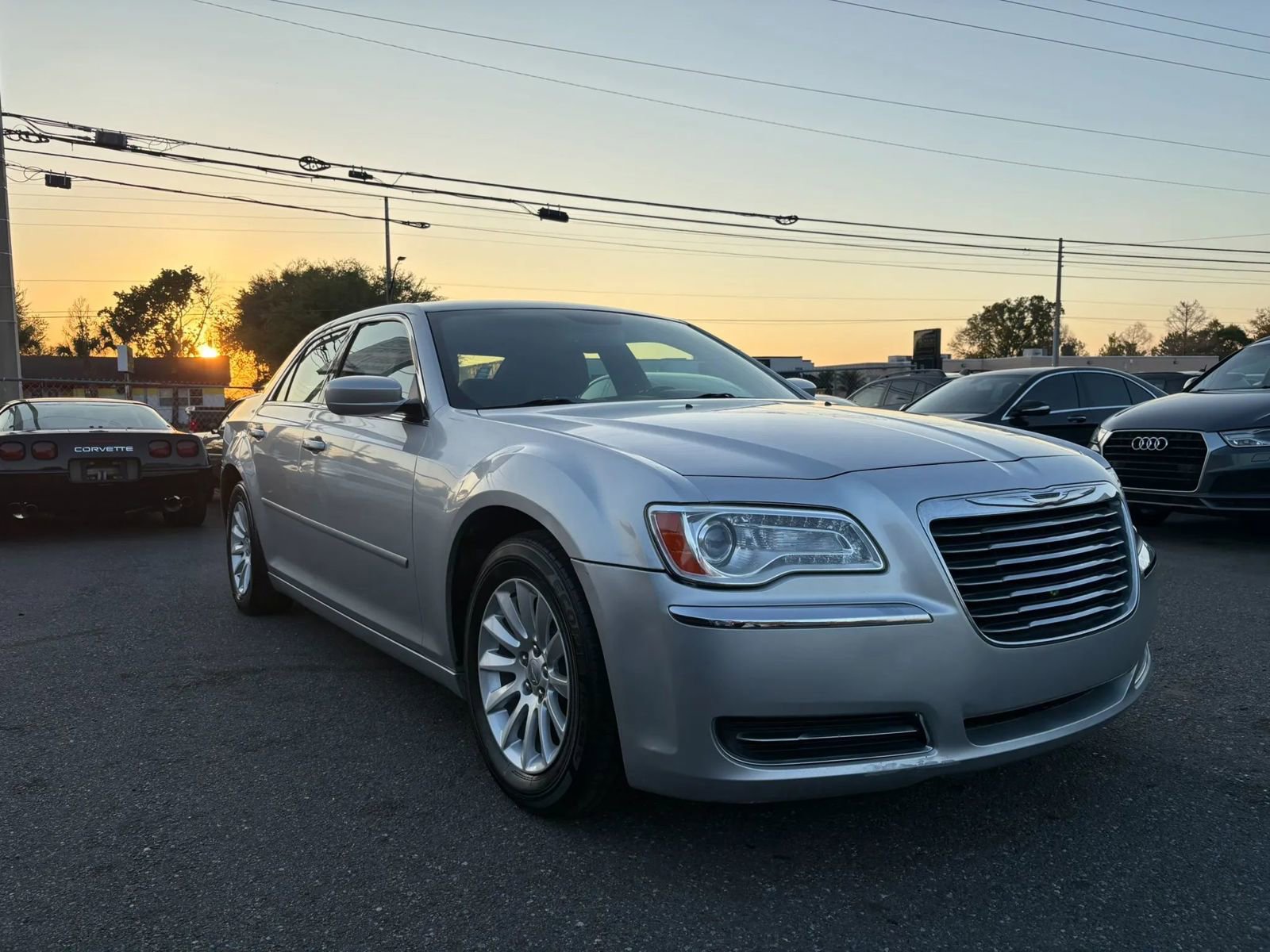 Used 2012 Chrysler 300 RWD image 3