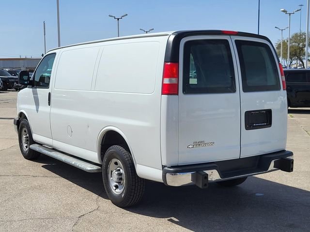Used 2018 Chevrolet Express 2500 w/ Driver Convenience Package RWD image 15