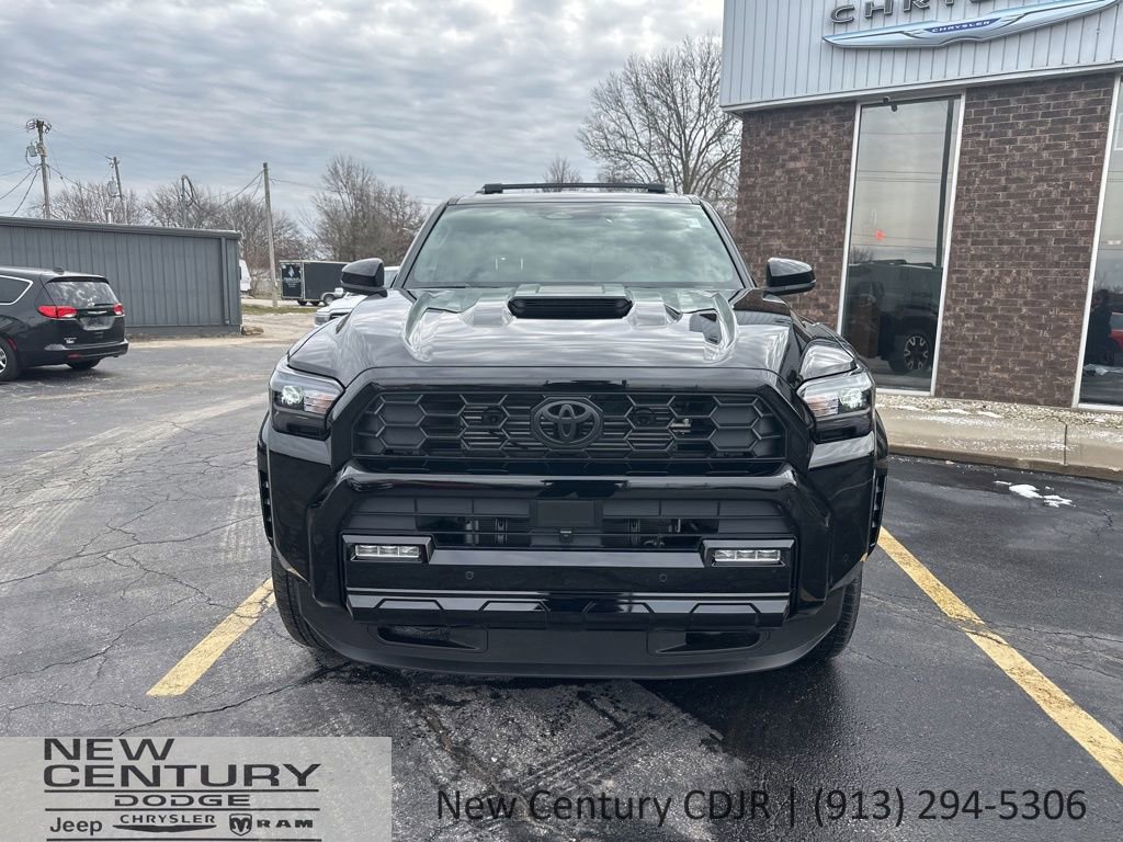 Used 2025 Toyota 4Runner TRD Sport AWD/4WD image 2