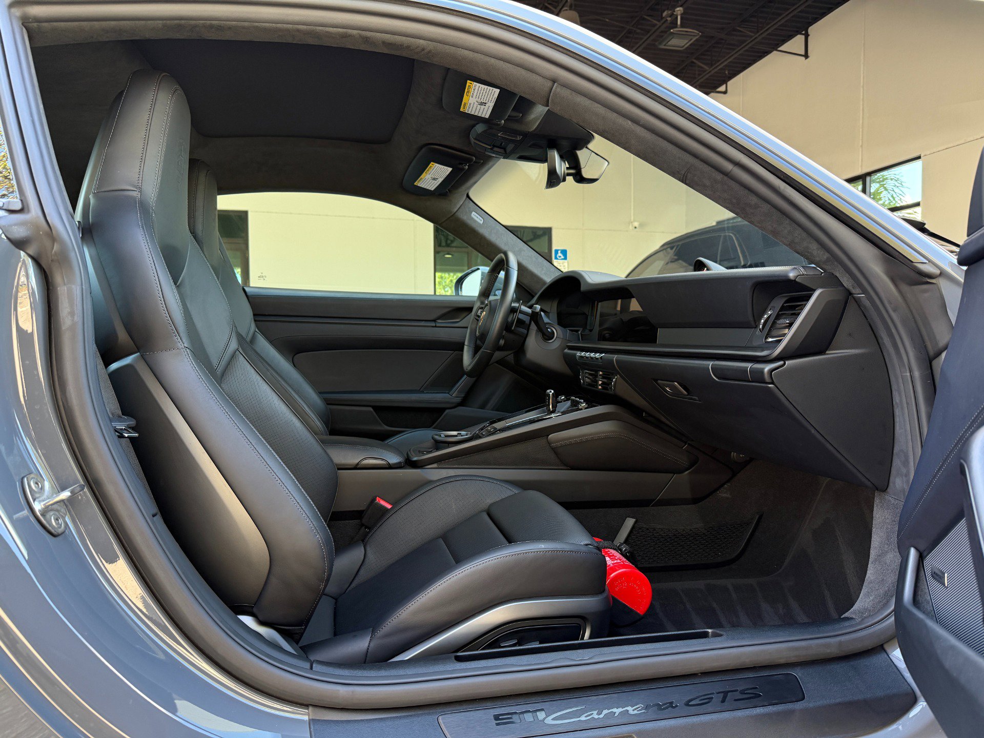Used 2025 Porsche 911 Carrera GTS image 28