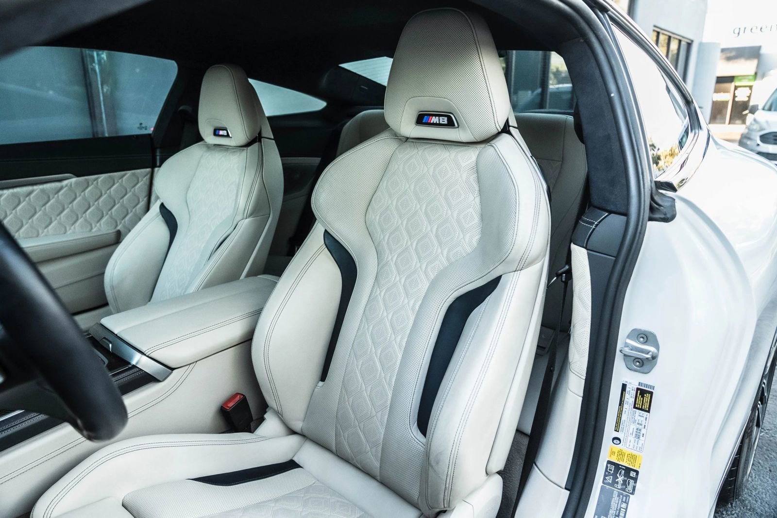 Used 2020 BMW M8 Coupe image 25