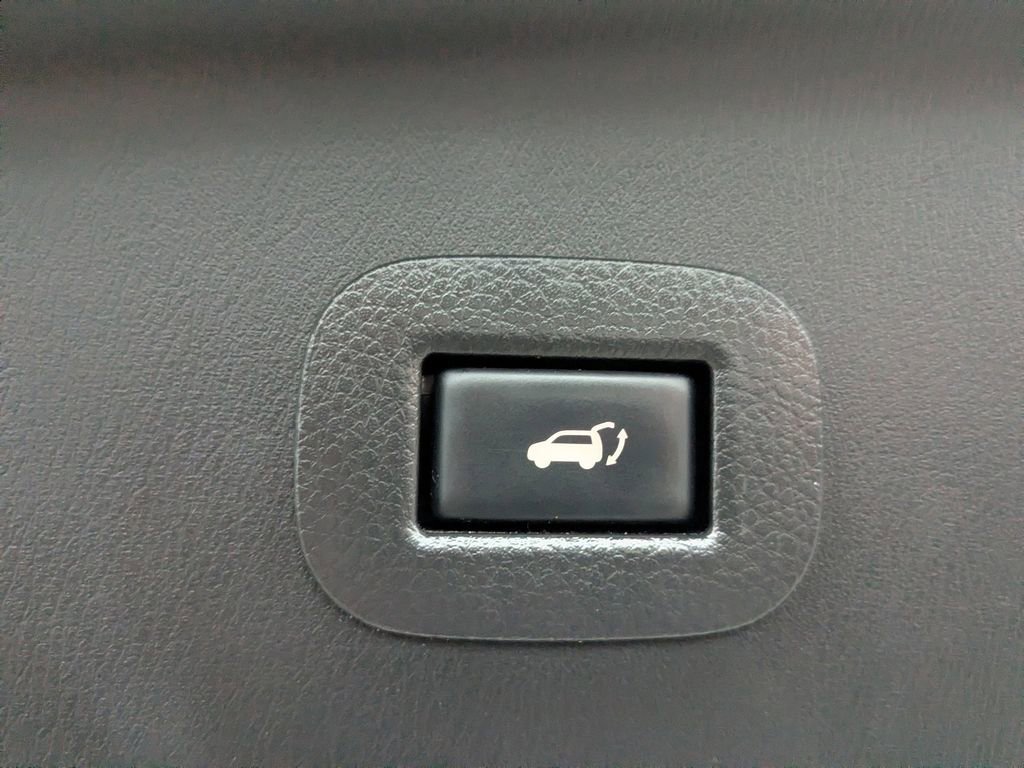 Used 2020 Nissan Armada Platinum w/ Cargo Package image 14