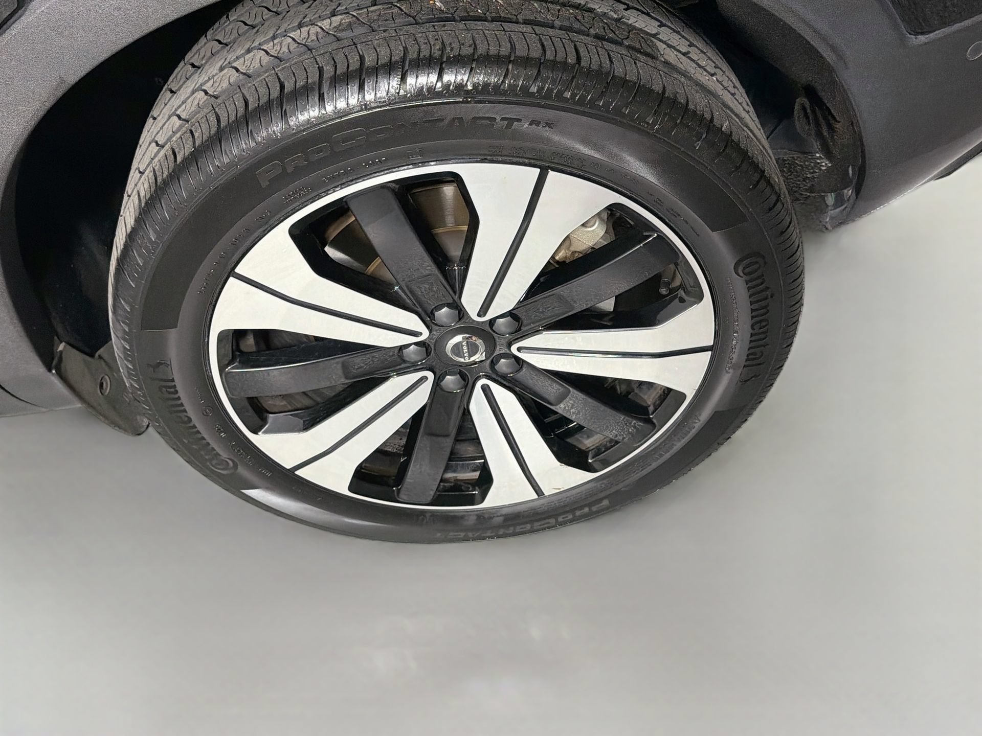 Certified 2023 Volvo C40 P8 Recharge Plus AWD/4WD image 31