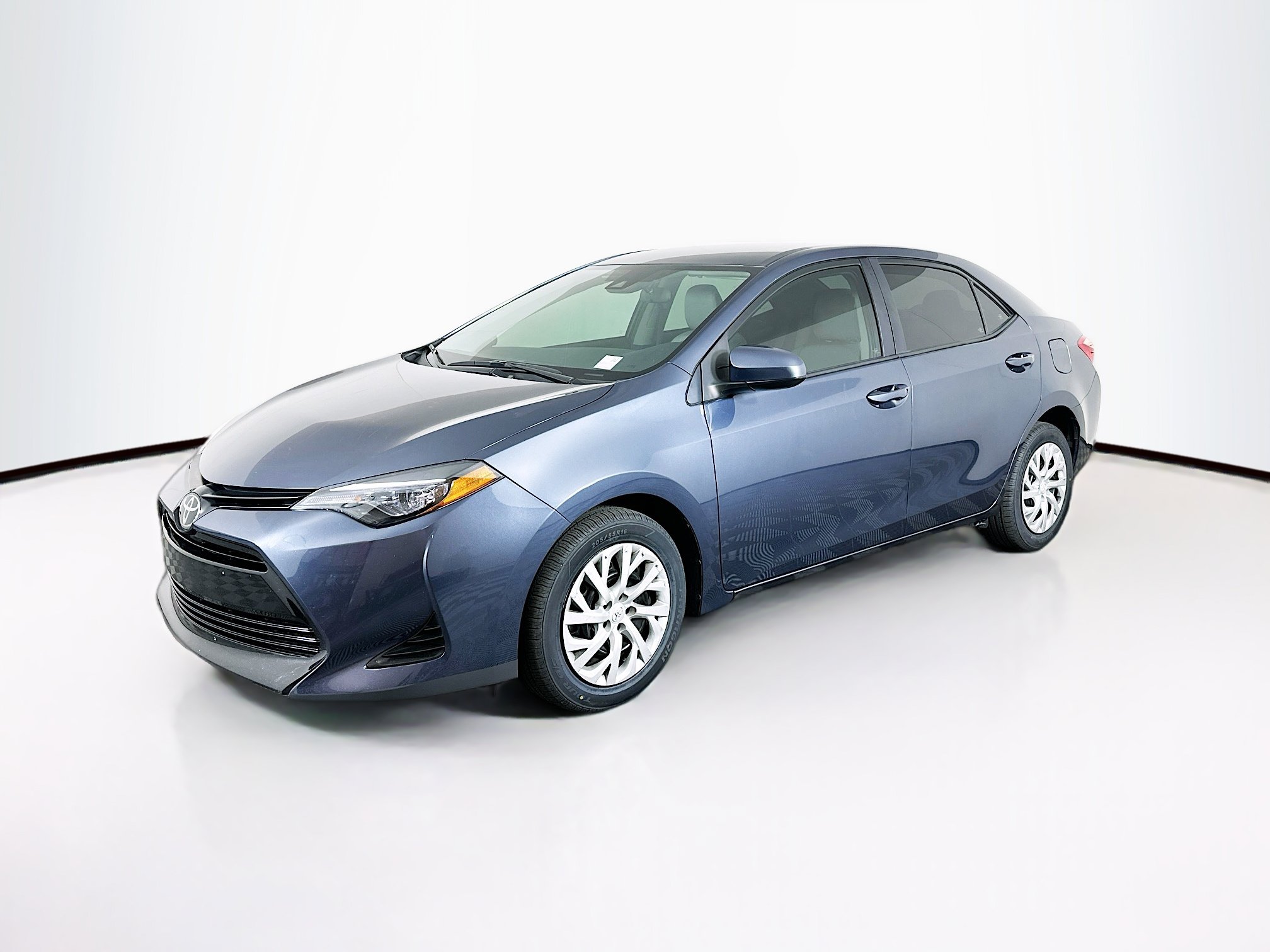 Used 2019 Toyota Corolla LE w/ Carpet Mat Package (TMS) FWD image 3
