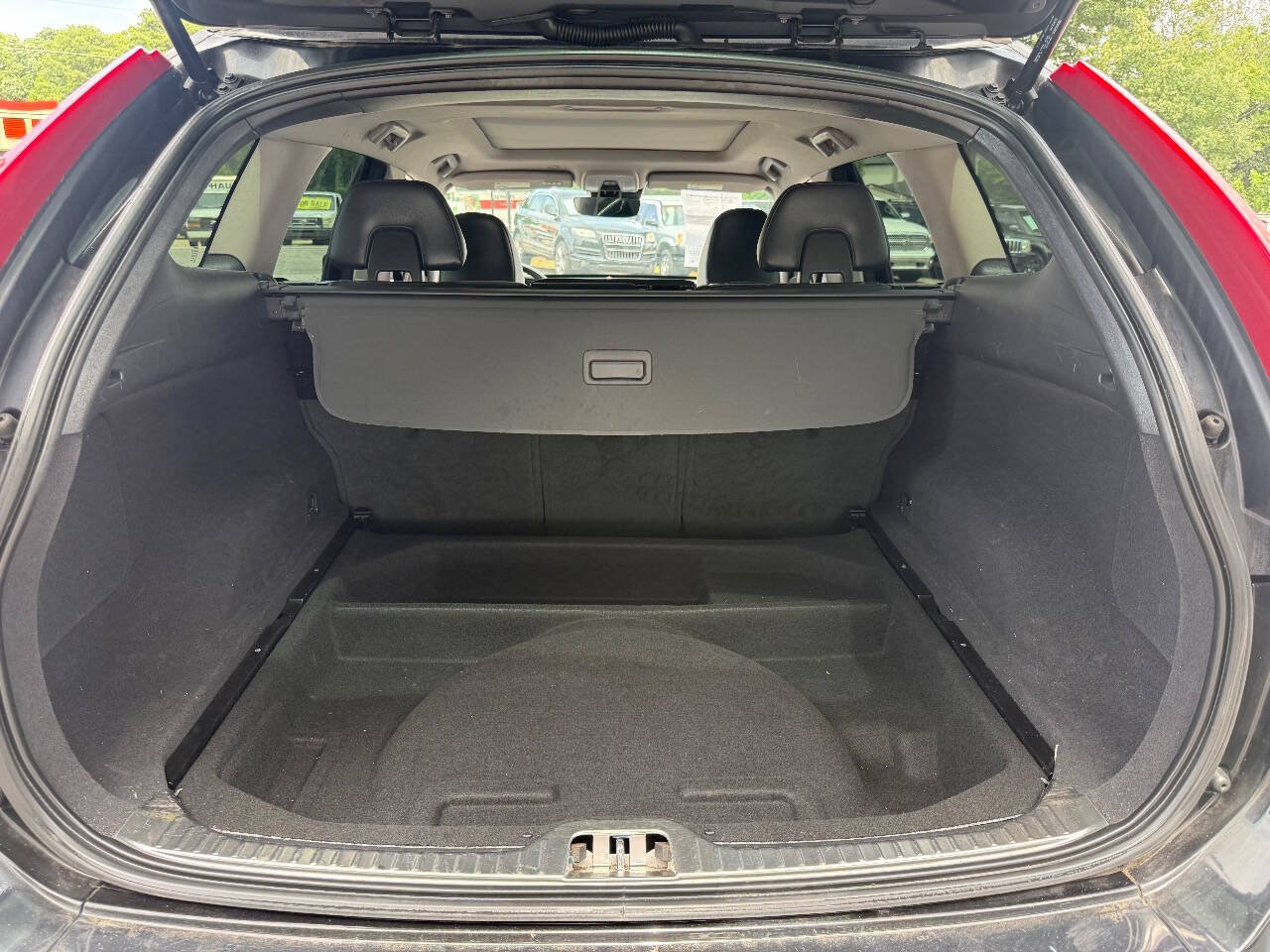 Used 2016 Volvo XC60 T5 Premier FWD image 11