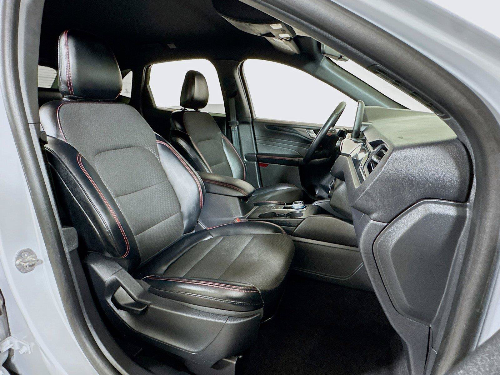 Used 2025 Ford Escape ST-Line FWD image 25