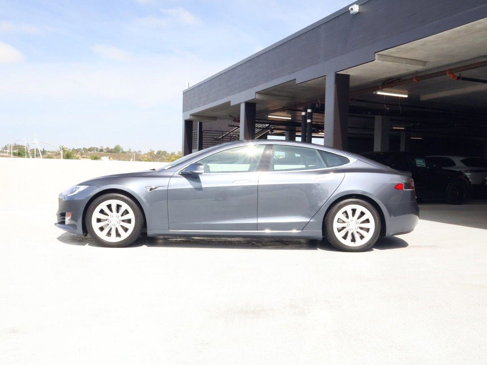 Used 2019 Tesla Model S 100D image 2