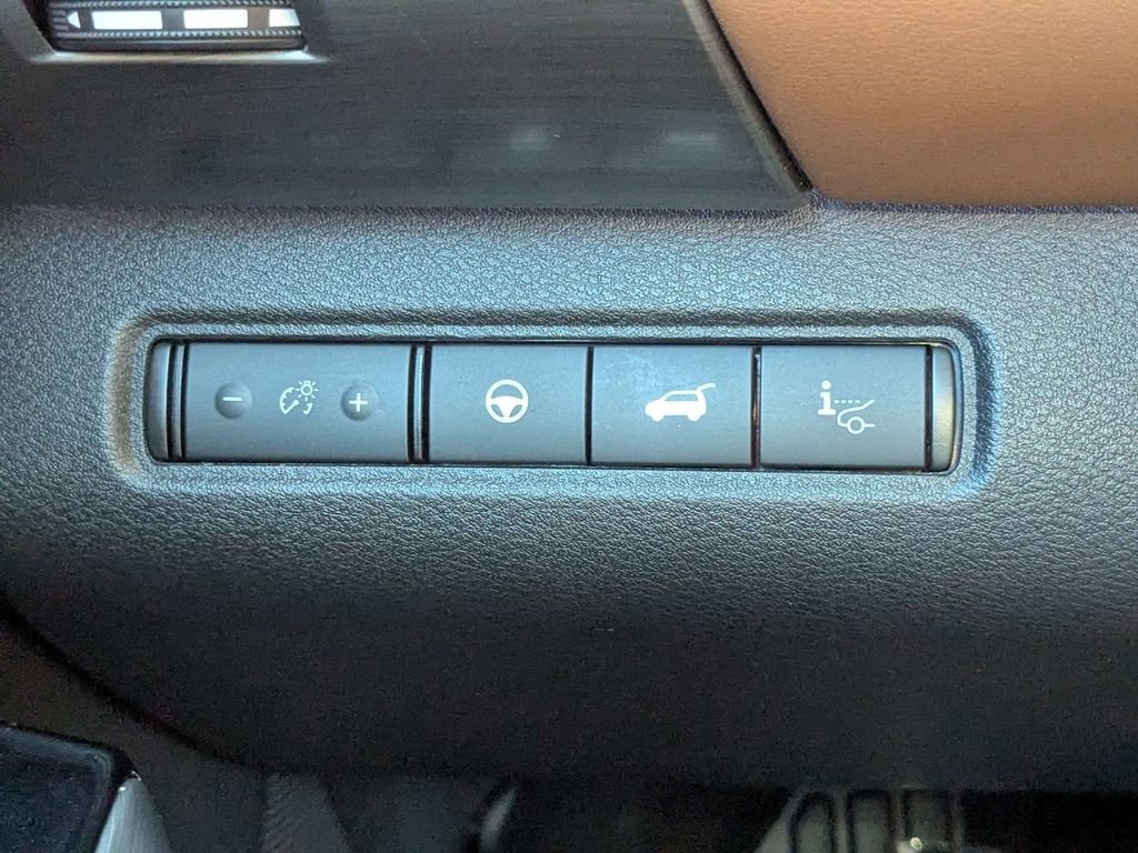Used 2024 Nissan Pathfinder Platinum w/ Cargo Package FWD image 27