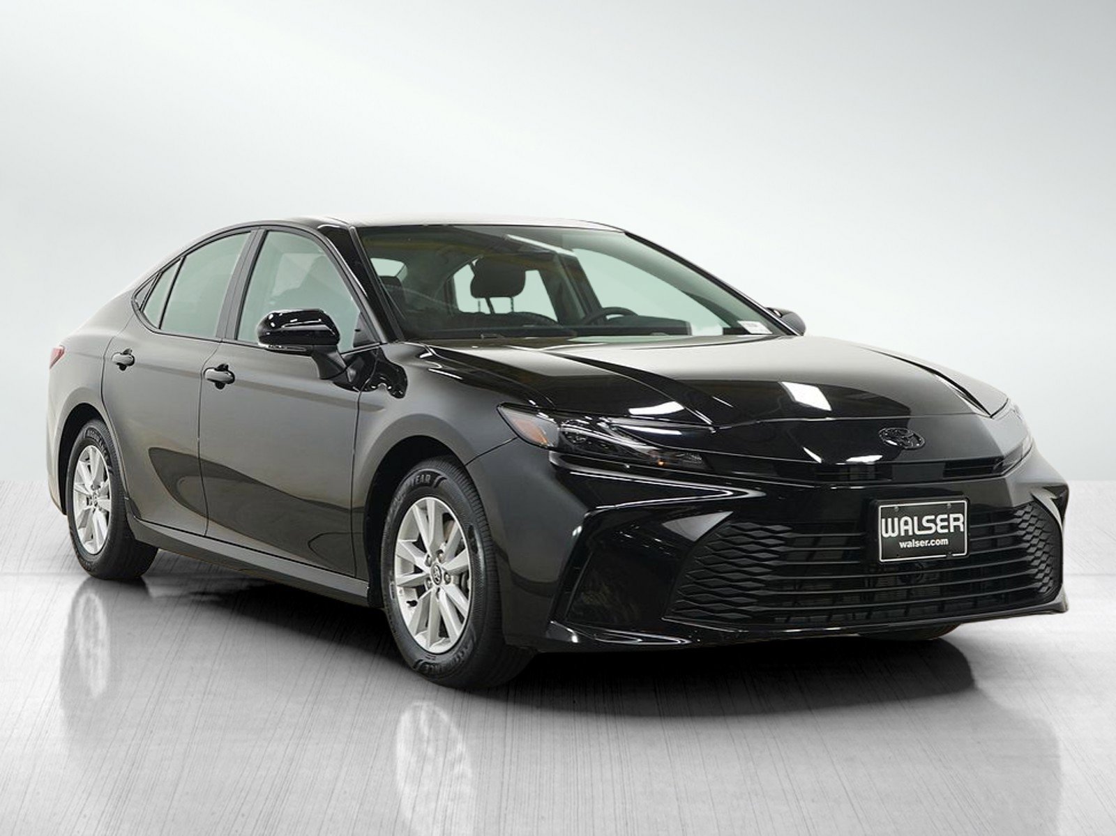Used 2026 Toyota Camry LE FWD image 7