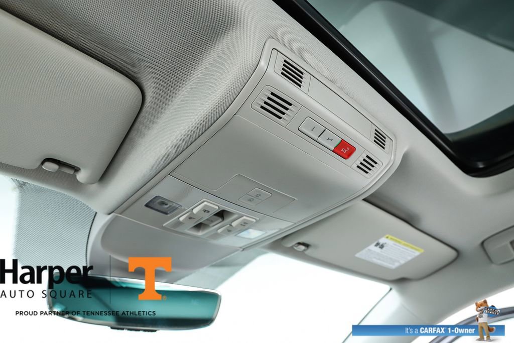 Used 2023 Volkswagen Taos SE w/ Panoramic Sunroof Package AWD/4WD image 26