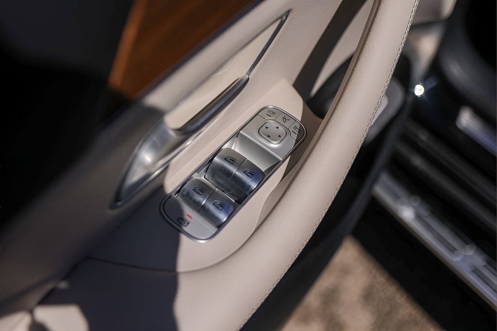 Used 2023 Mercedes-Benz GLS 450 4MATIC image 24