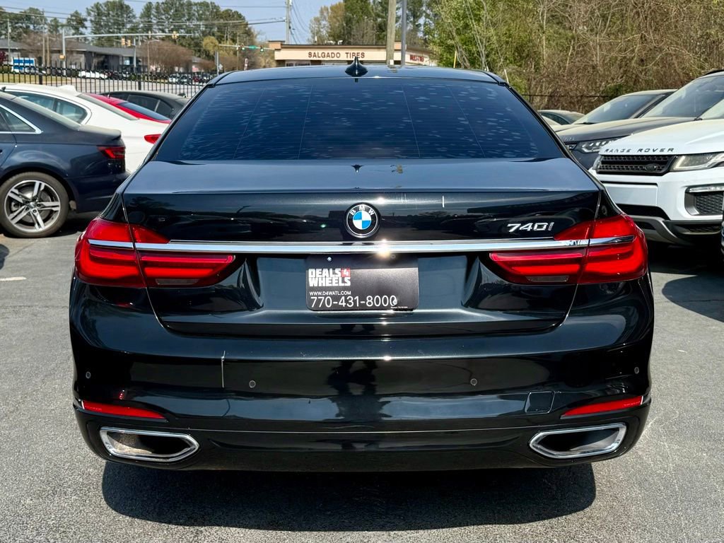 Used 2017 BMW 740i RWD image 10