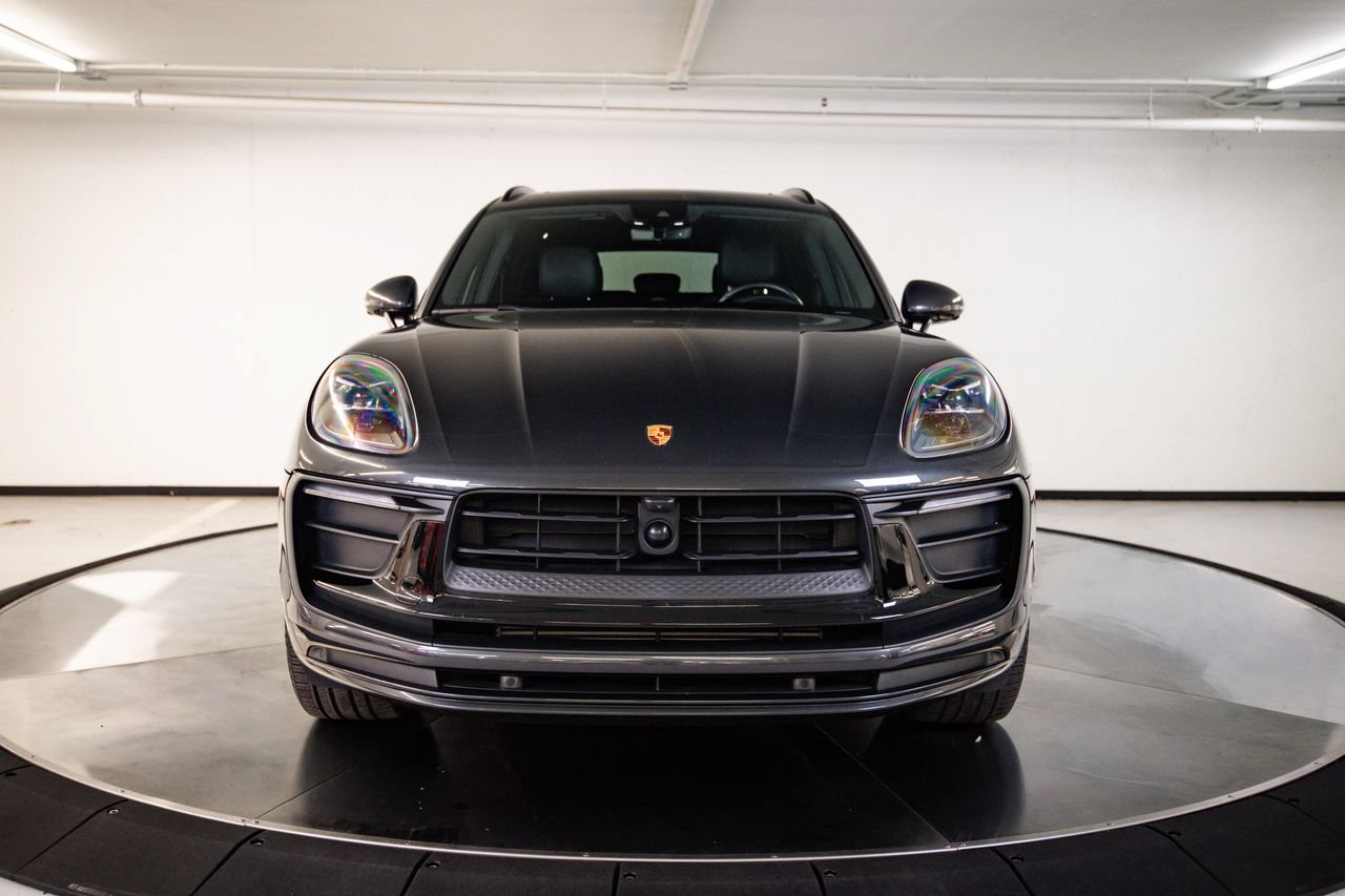 Certified 2024 Porsche Macan AWD/4WD image 10