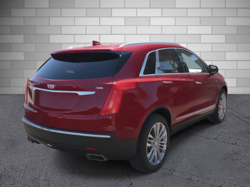 Used 2017 Cadillac XT5 Premium Luxury w/ Driver Assist Package image 5
