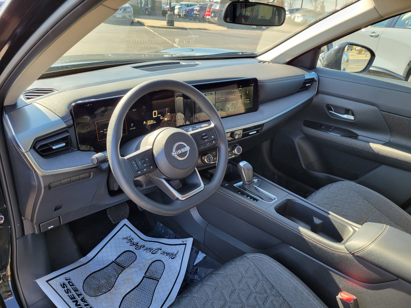 Certified 2025 Nissan Kicks SV AWD/4WD image 17