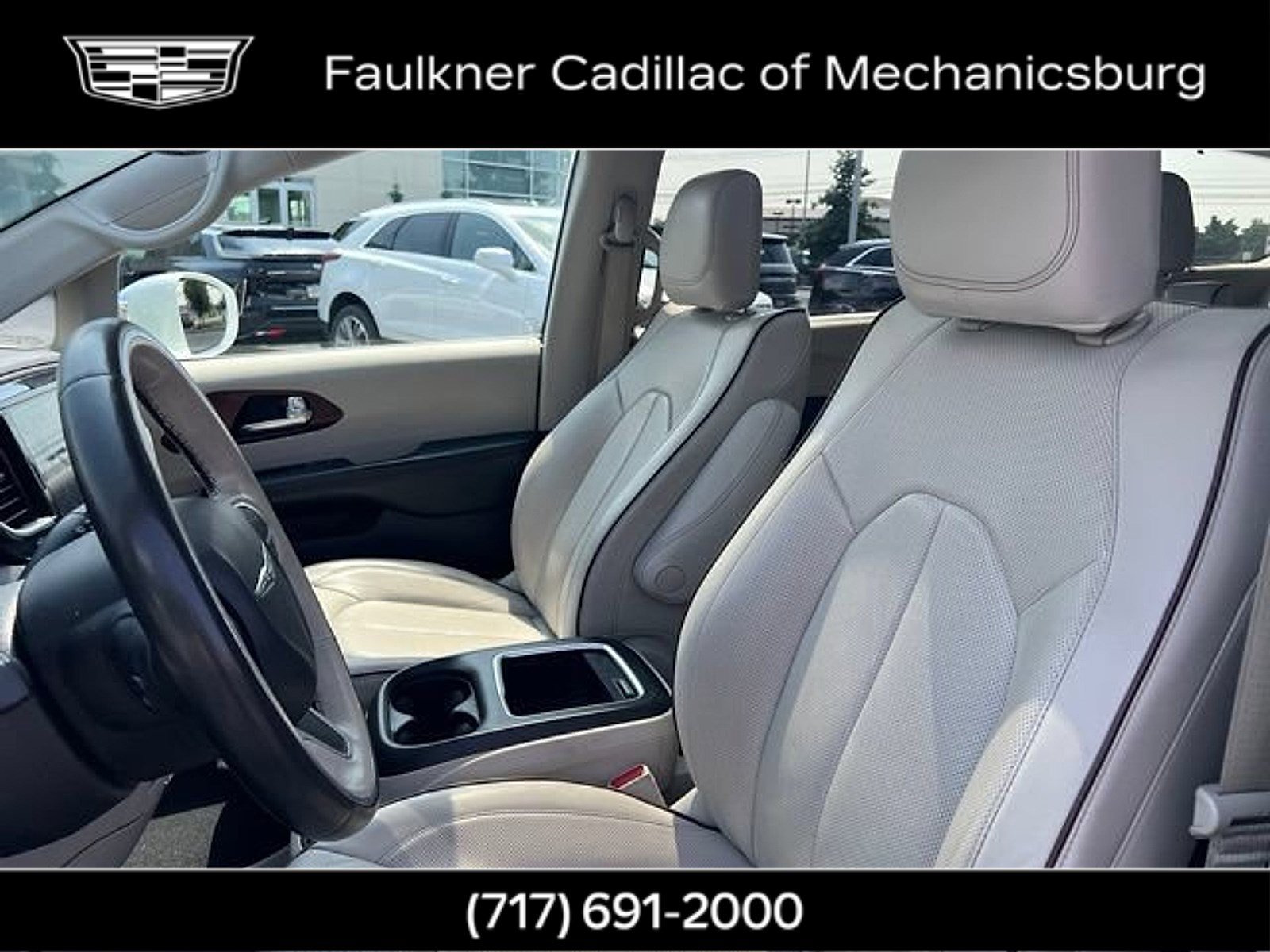 Used 2020 Chrysler Pacifica Limited w/ Advanced Safetytec Group FWD image 29