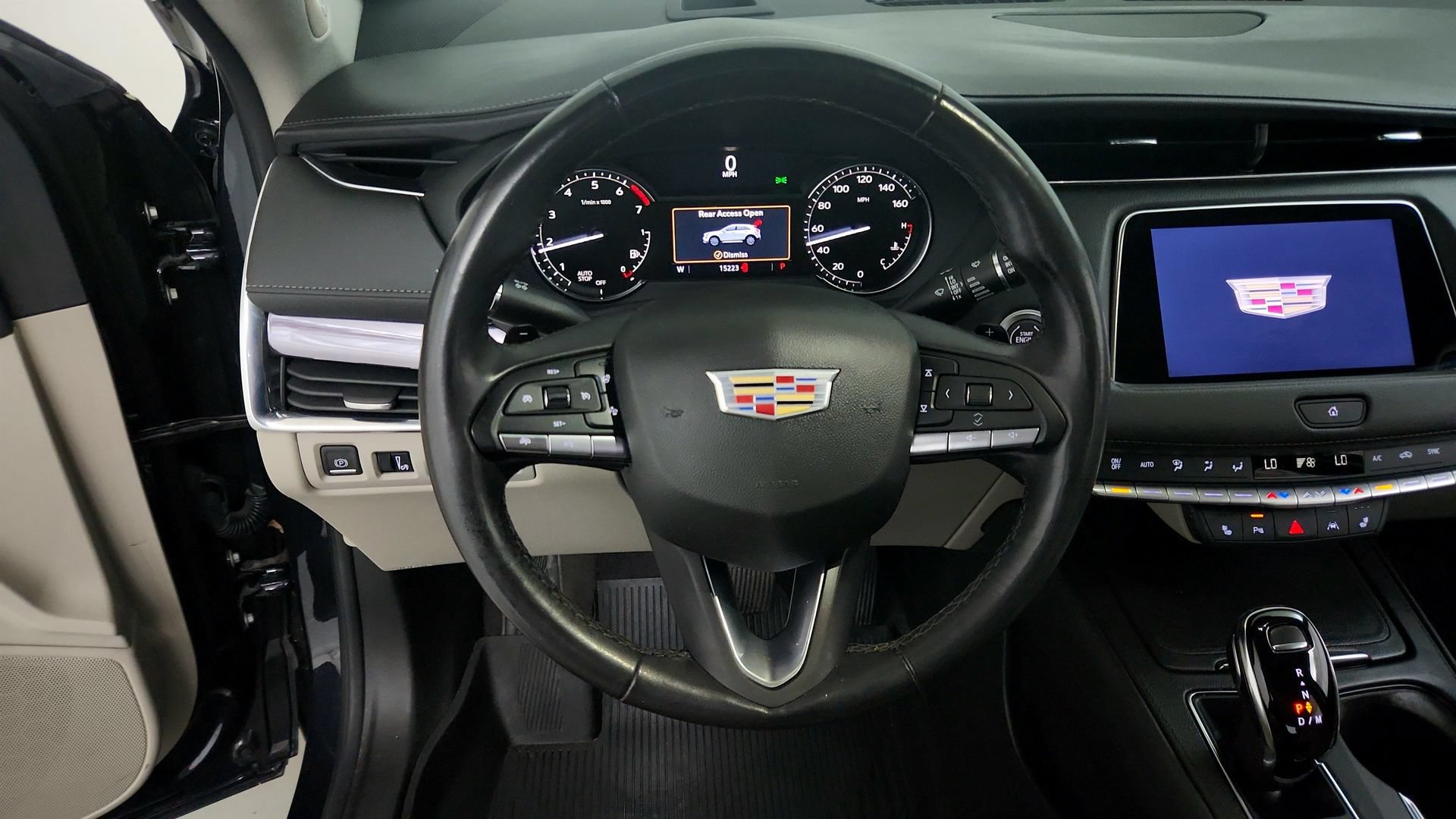 Certified 2023 Cadillac XT4 Luxury w/ Cold Weather Package FWD image 19