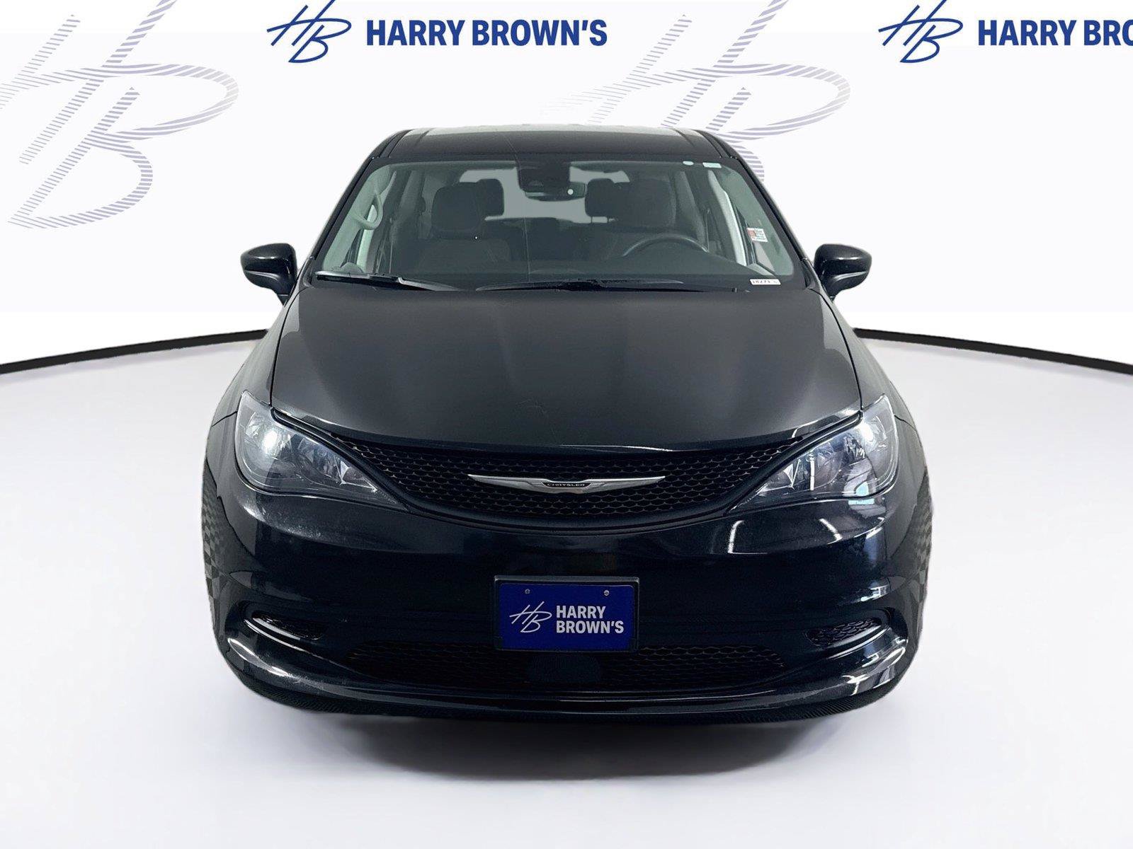 Used 2023 Chrysler Voyager LX FWD image 26