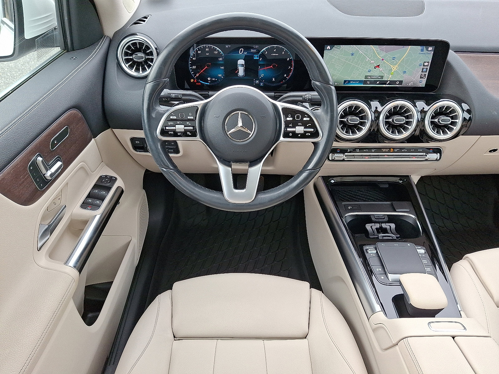 Used 2022 Mercedes-Benz GLA 250 4MATIC image 11