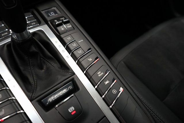 Used 2017 Porsche Macan S image 43