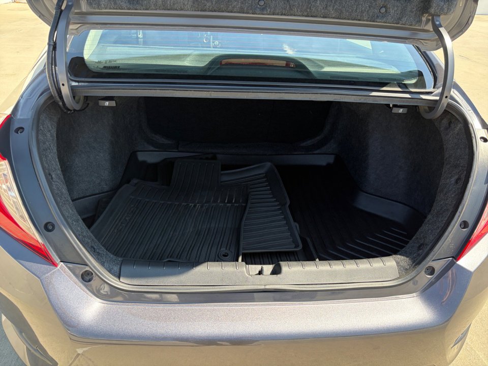 Used 2018 Honda Civic EX image 19