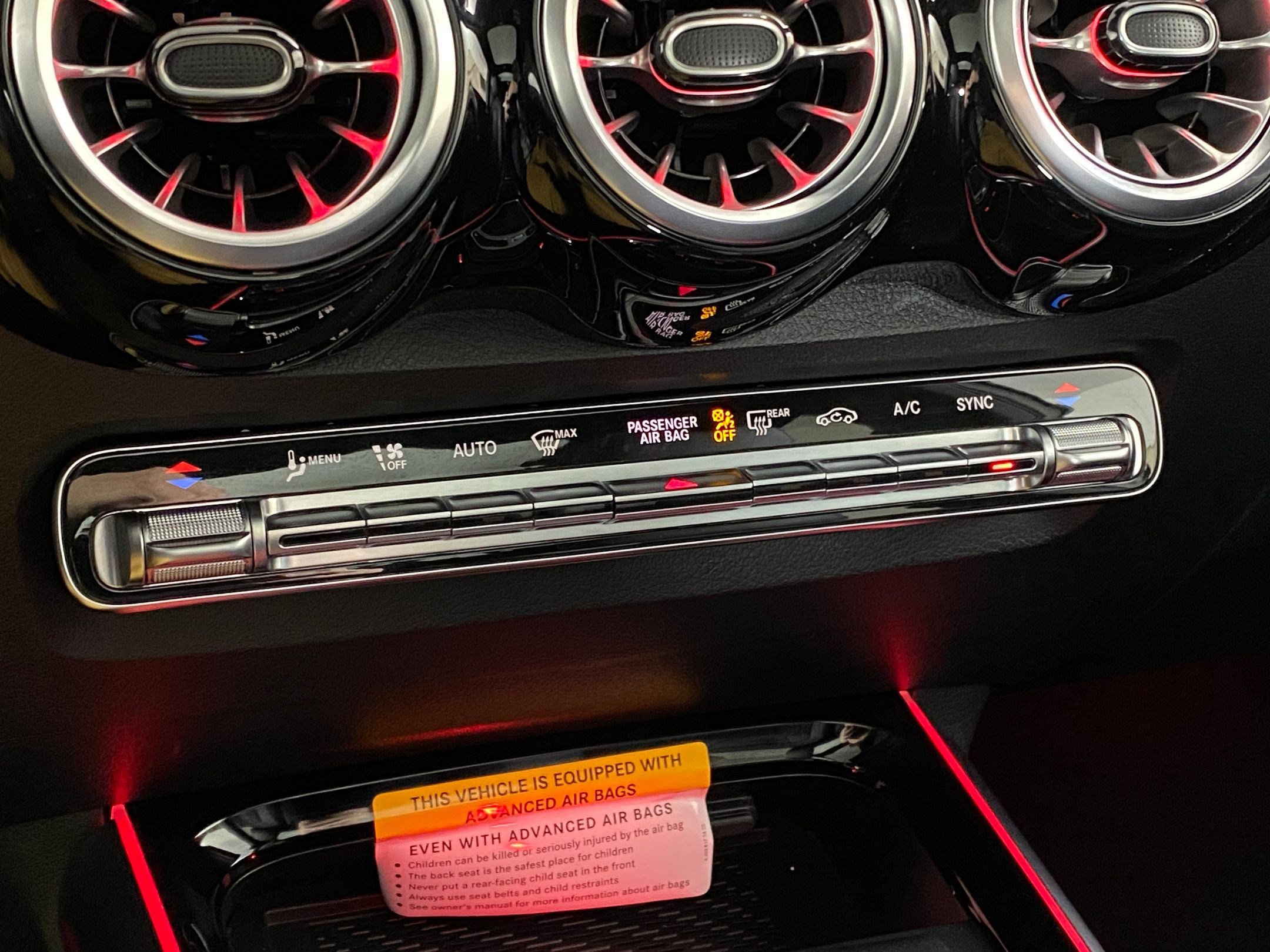 Used 2026 Mercedes-Benz GLB 250 4MATIC image 27