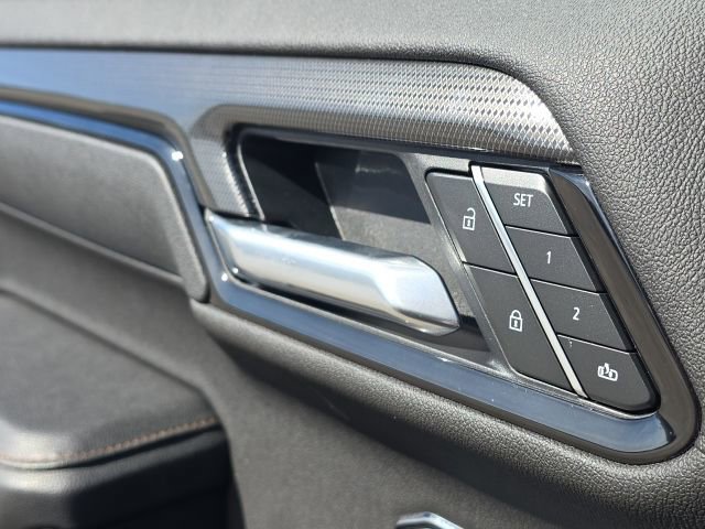 Used 2025 GMC Sierra 1500 AT4 w/ AT4 Premium Package image 25