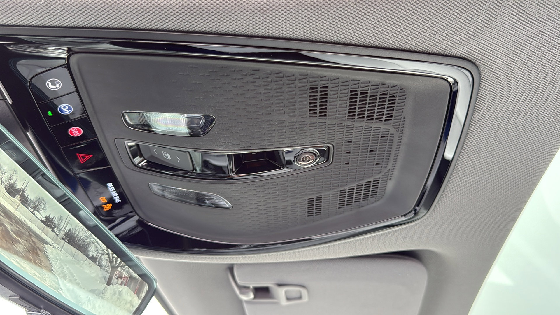 New 2026 Cadillac Optiq Luxury 2 image 24