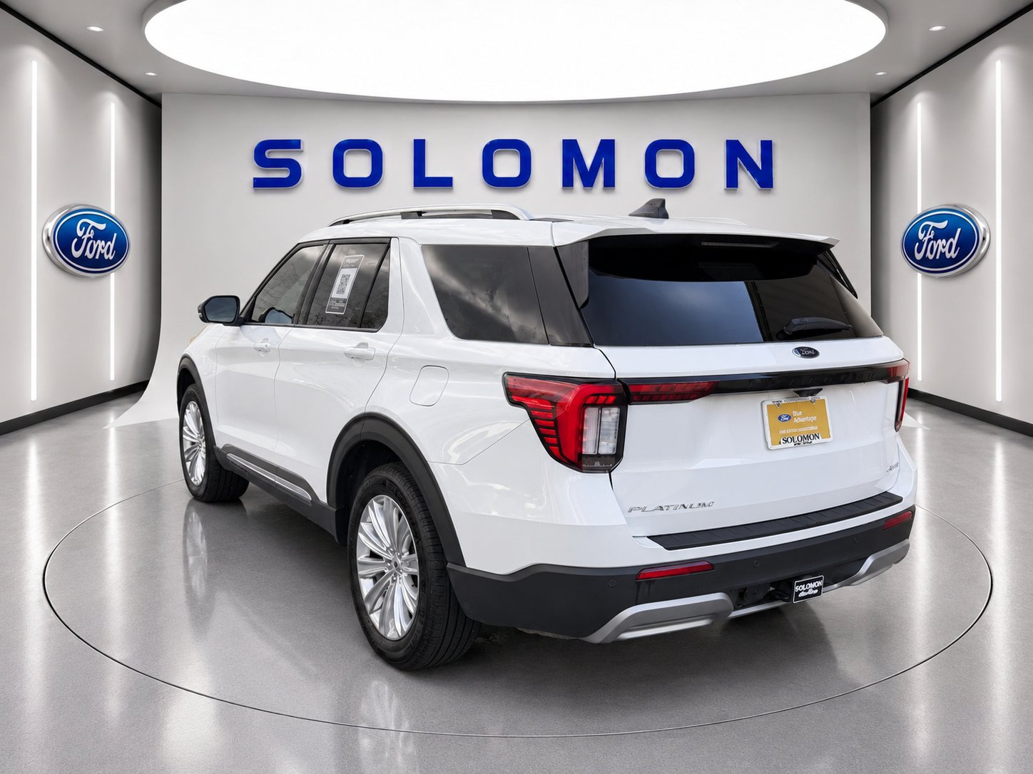 Certified 2025 Ford Explorer Platinum w/ LUX Leather Package AWD/4WD image 7
