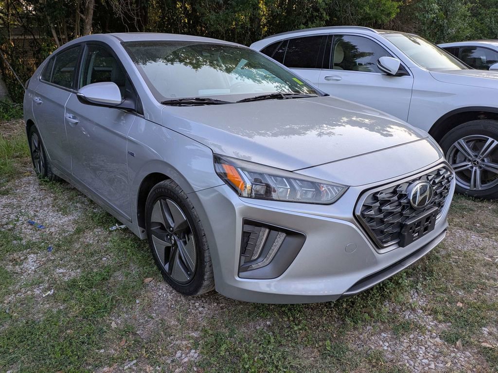 Used 2020 Hyundai Ioniq SEL FWD image 1