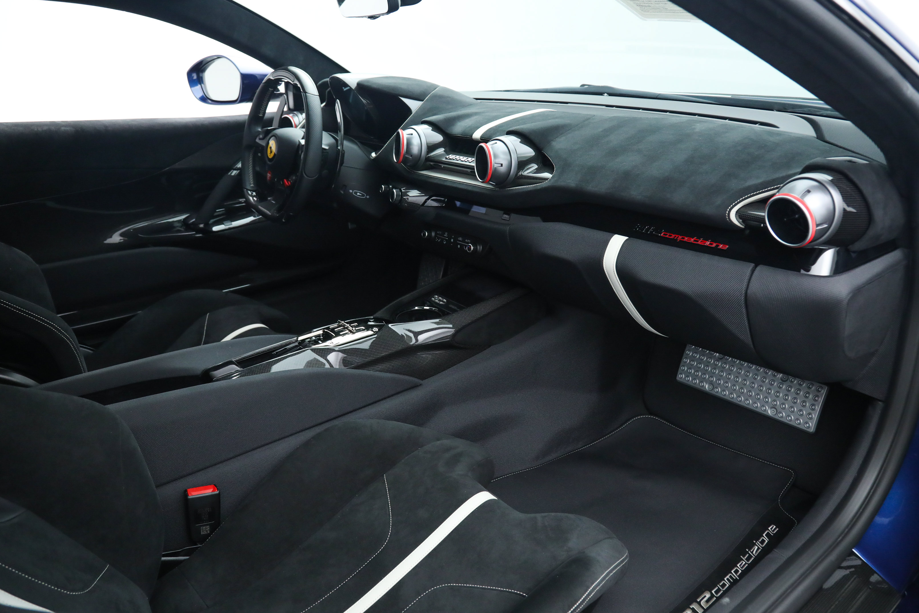 Certified 2022 Ferrari 812 Competizione RWD image 25