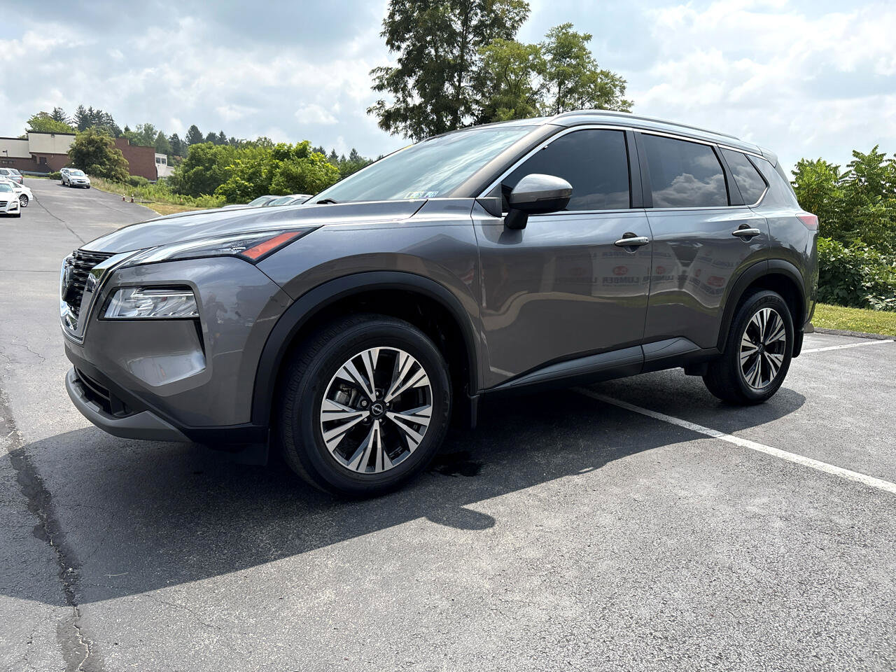 Used 2022 Nissan Rogue SV w/ SV Premium Package image 32