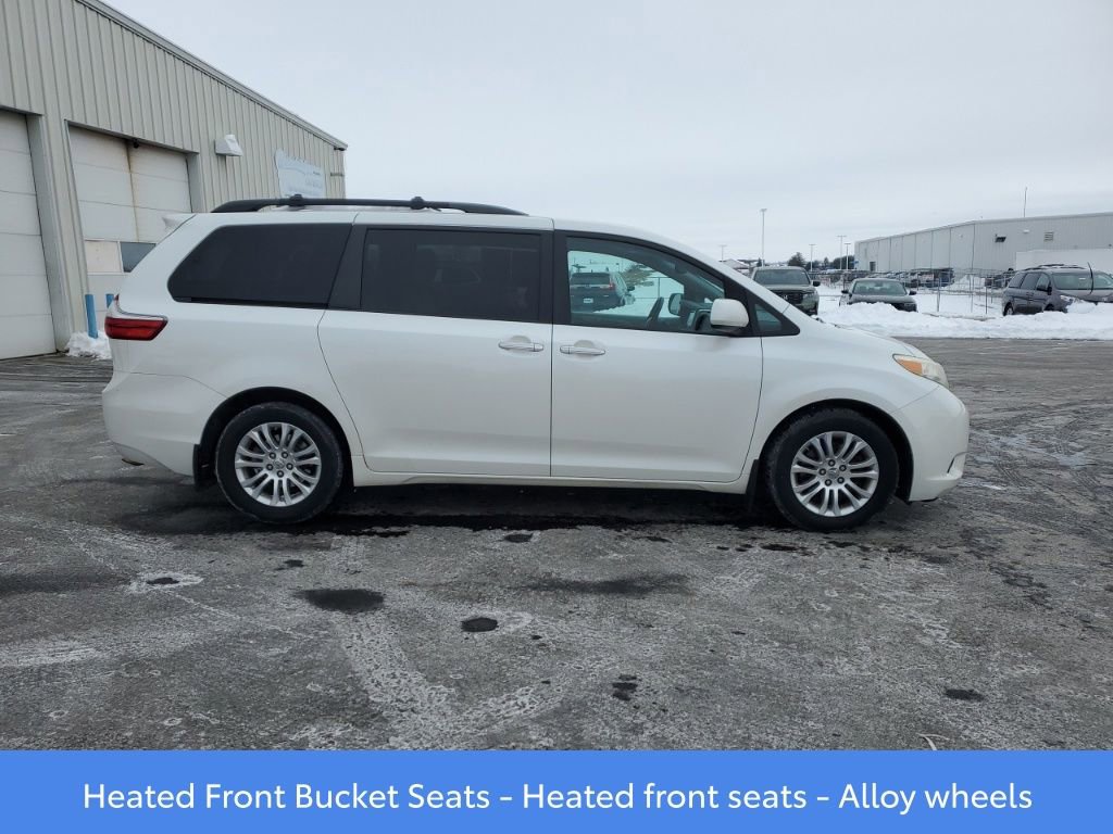 Used 2015 Toyota Sienna XLE Premium image 8