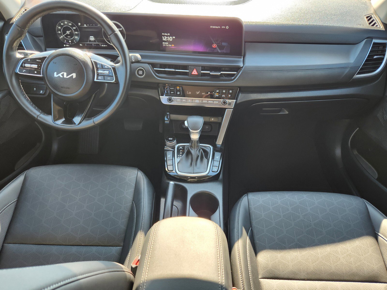 Used 2025 Kia Seltos EX image 7