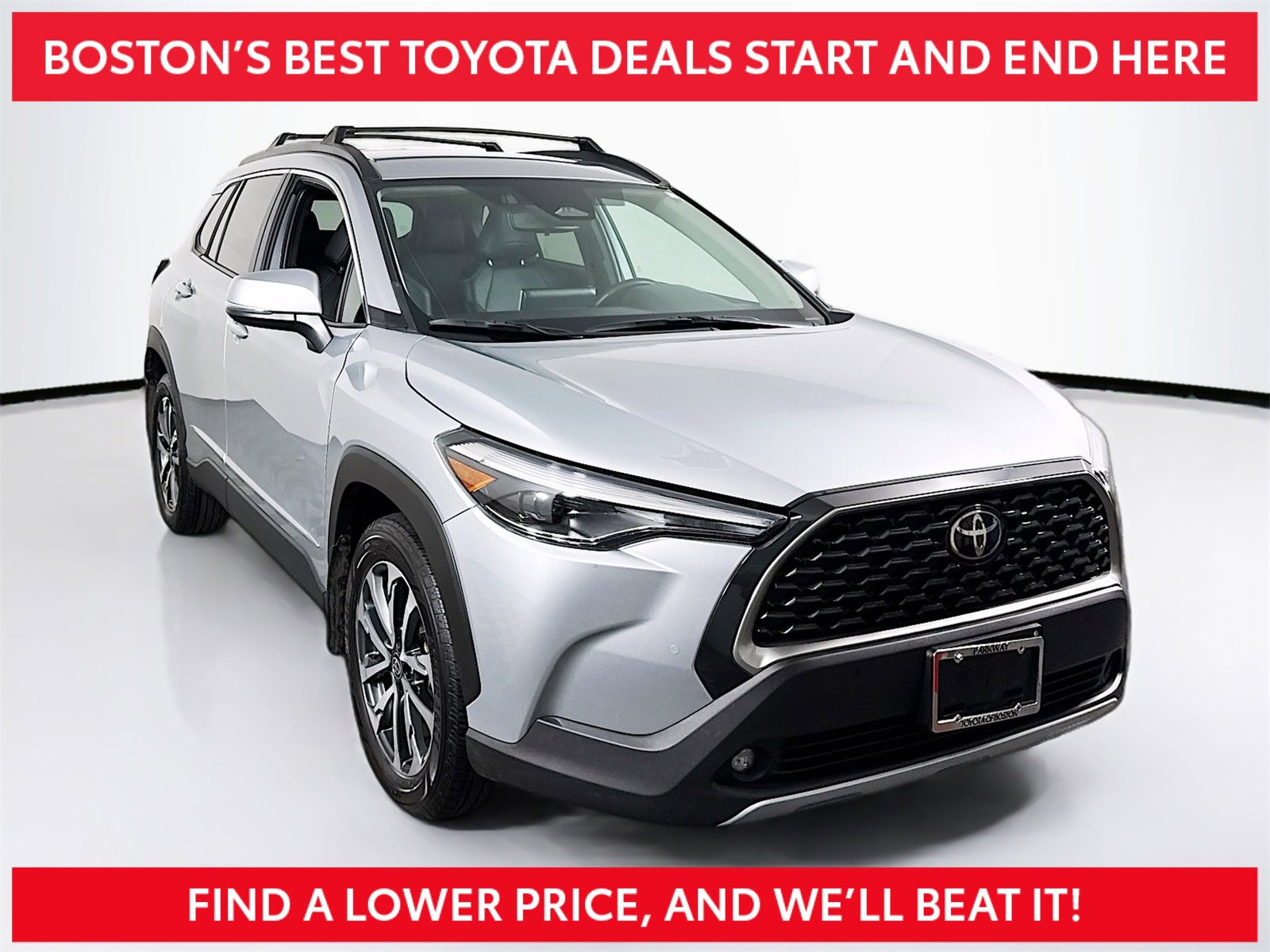 Used 2024 Toyota Corolla Cross XLE image 1