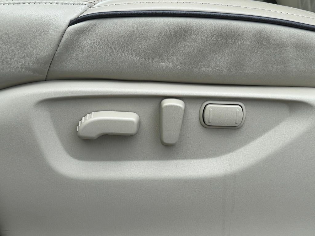 Used 2024 INFINITI QX80 Sensory image 12